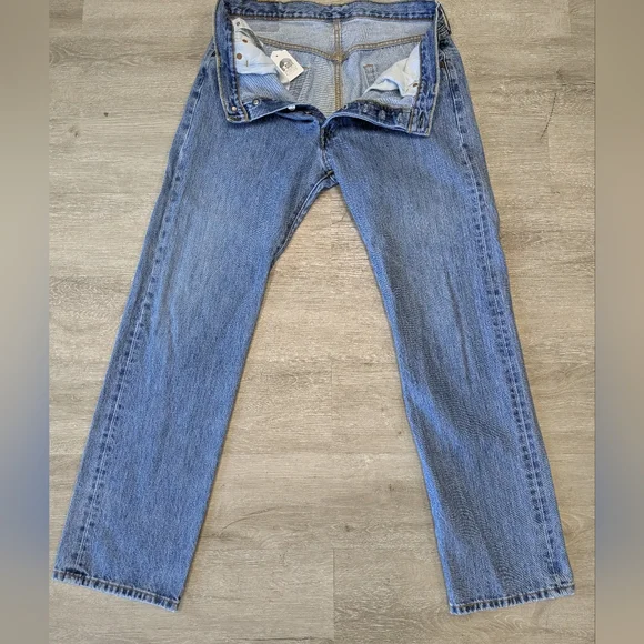 Levi's 501 Straight Blue Jeans - Picture 2 of 11